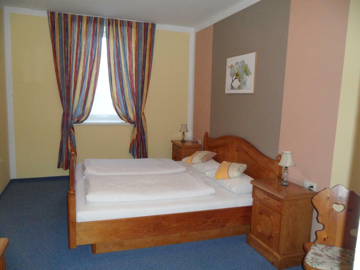 Garni Hotel Post Weißenstadt Eksteriør billede